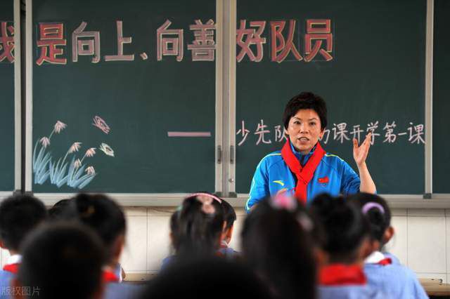 曼彻斯特城上场比赛三粒进球来自不同的球员，球队呈现多点开花的局面。